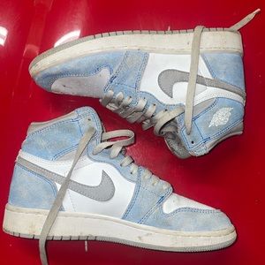 Nike Air Jordan 1 Retro High OG Hyper Royal